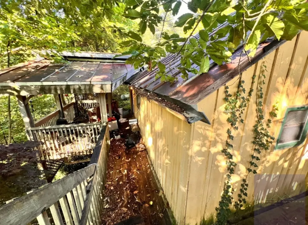 577 Paul Mccoy Road Lake Toxaway NC 28747