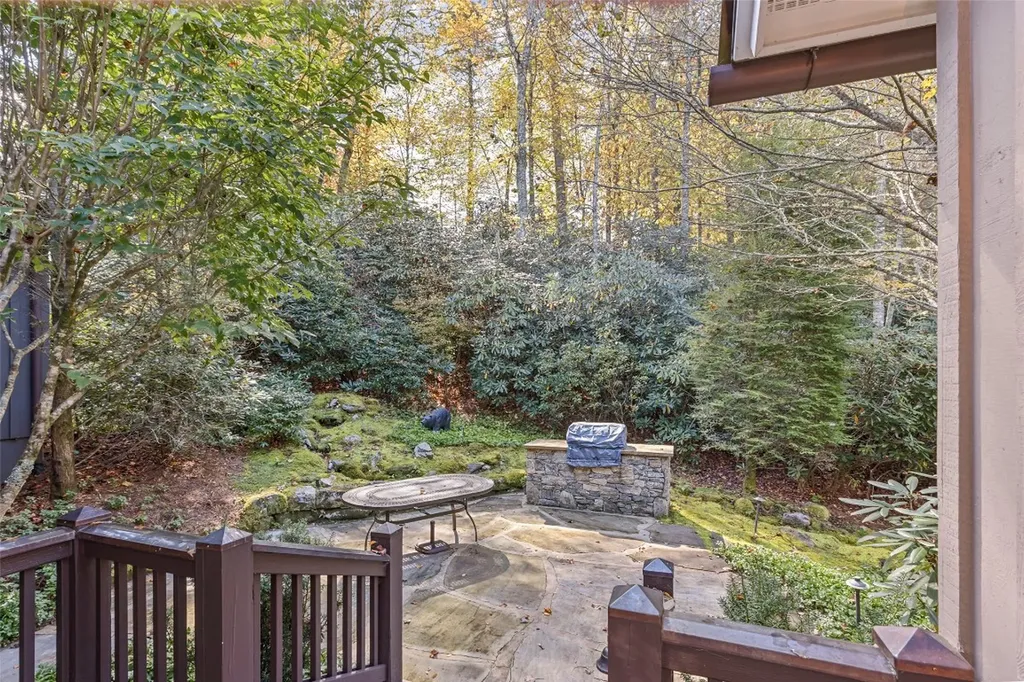 22 Old Edwards Circle Highlands NC 28741