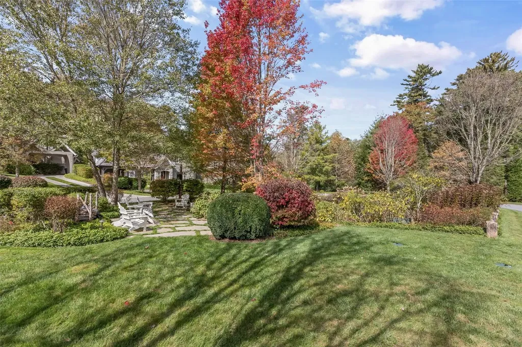 22 Old Edwards Circle Highlands NC 28741