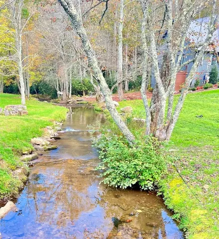 159 Comanche Road Cullowhee NC 28723