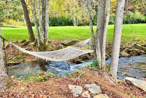 159 Comanche Road Cullowhee NC 28723