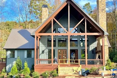 159 Comanche Road Cullowhee NC 28723