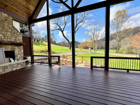 159 Comanche Road Cullowhee NC 28723