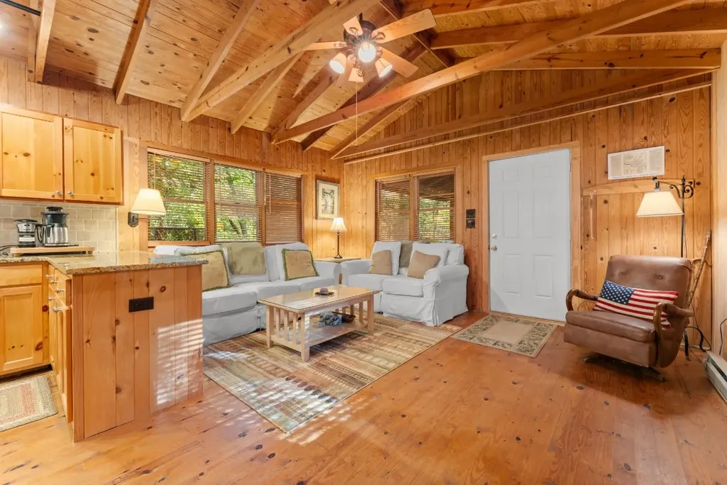 477 Lance Road Cashiers NC 28717