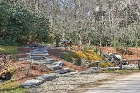 25 Hemlock Ridge Highlands NC 28741