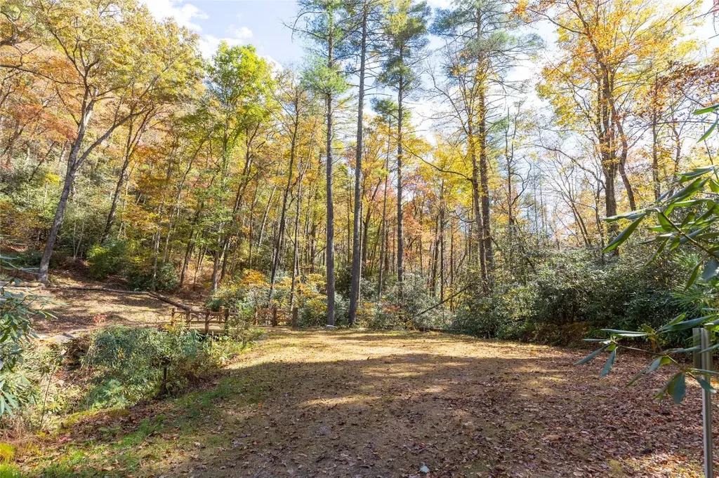 B15B Twin Lakes Drive Cashiers NC 28717