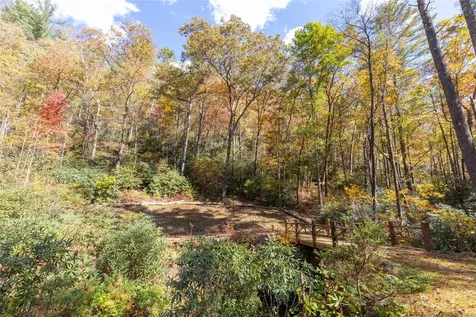 B15B Twin Lakes Drive Cashiers NC 28717