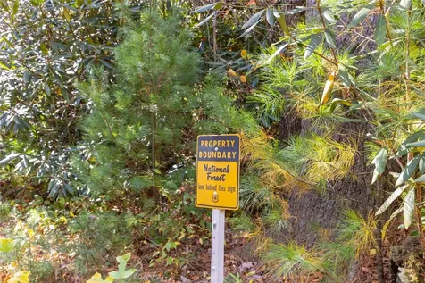 B15B Twin Lakes Drive Cashiers NC 28717