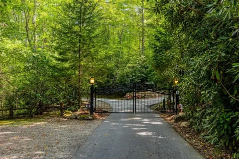 285 Streamside Drive Cashiers NC 28717