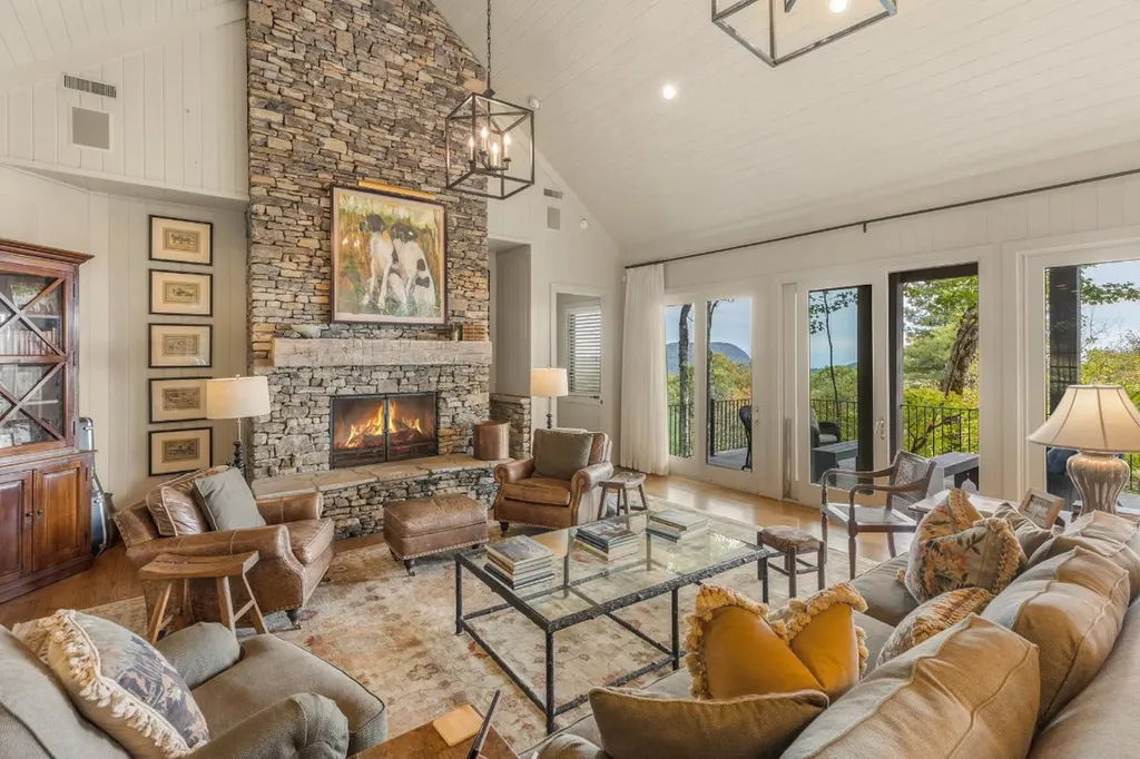 1026 Highgate Road Highlands NC 28741