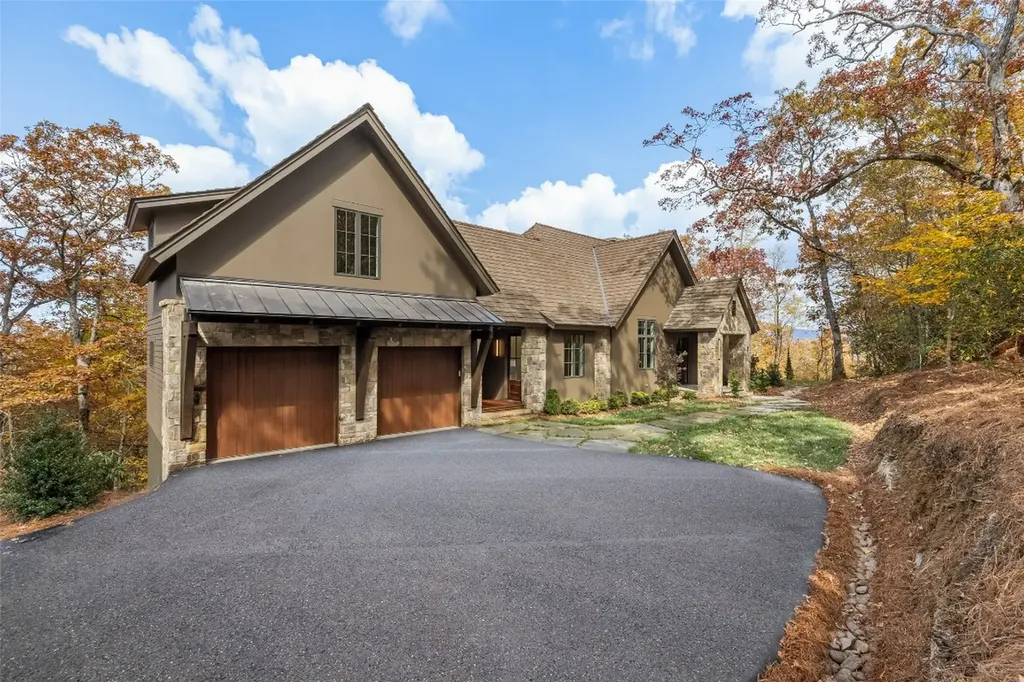 1140 Hudson Road Highlands NC 28741