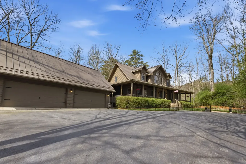 110 View Road Glenville NC 28736