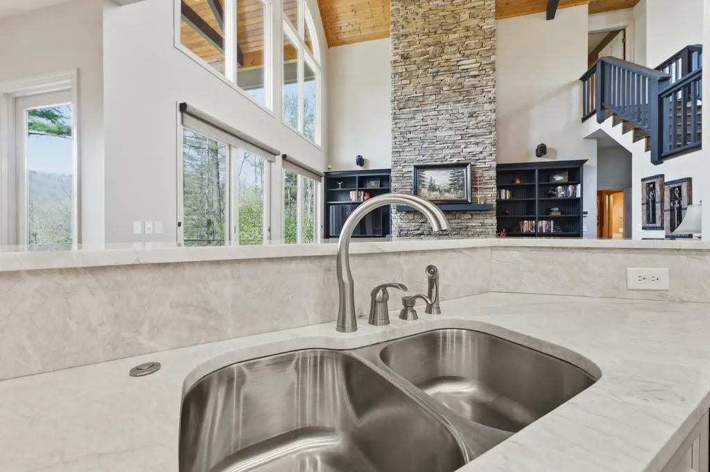 110 View Road Glenville NC 28736