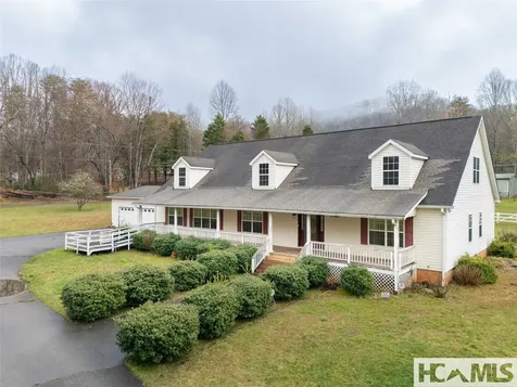 1564 Camp Creek Road Whittier NC 28779