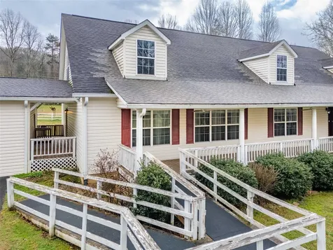 1564 Camp Creek Road Whittier NC 28779