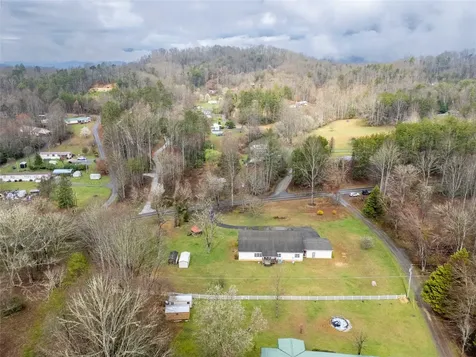 1564 Camp Creek Road Whittier NC 28779