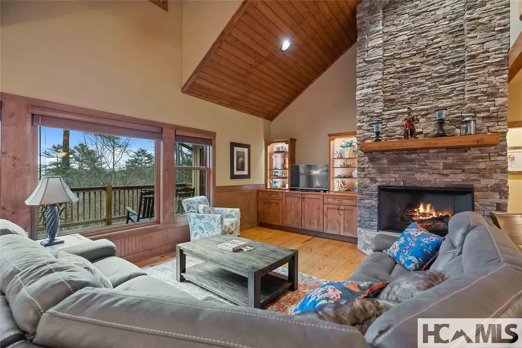 67 Rock Mountain Road Sapphire NC 28774