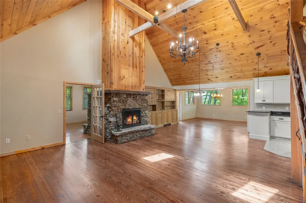 3605 Pilot Knob Road Glenville NC 28736