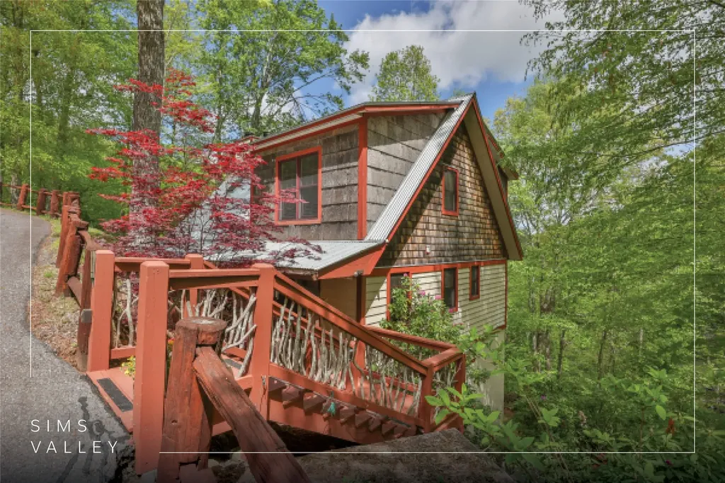 3605 Pilot Knob Road Glenville NC 28736
