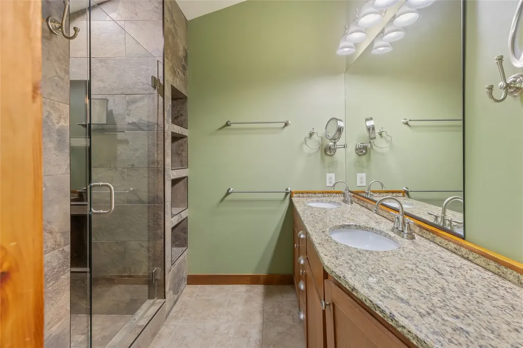 3605 Pilot Knob Road Glenville NC 28736