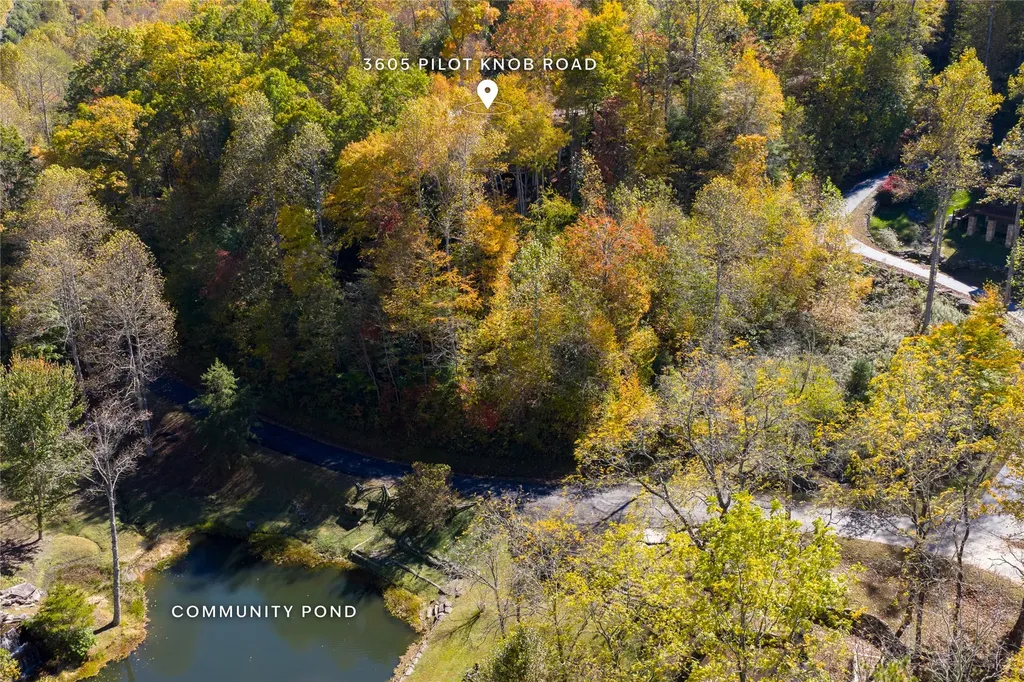 3605 Pilot Knob Road Glenville NC 28736