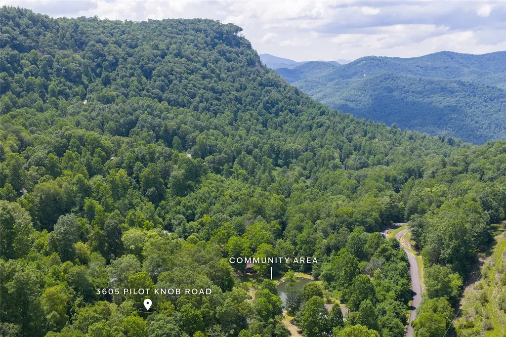 3605 Pilot Knob Road Glenville NC 28736