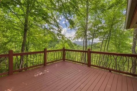 3605 Pilot Knob Road Glenville NC 28736