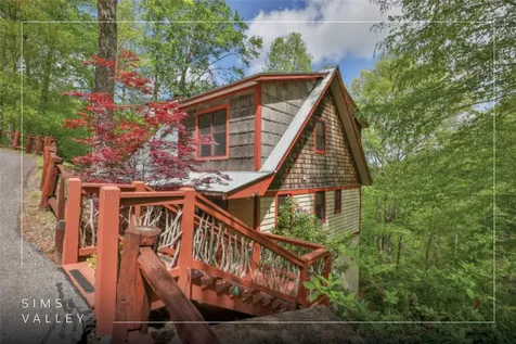 3605 Pilot Knob Road Glenville NC 28736