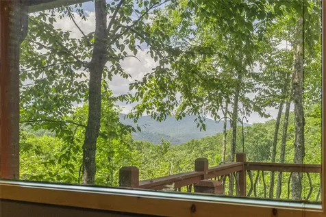 3605 Pilot Knob Road Glenville NC 28736