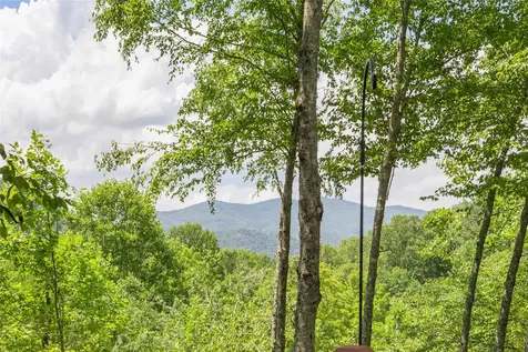 3605 Pilot Knob Road Glenville NC 28736