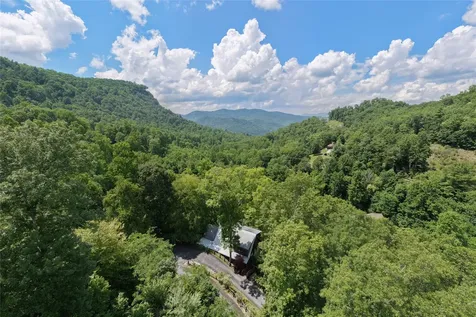 3605 Pilot Knob Road Glenville NC 28736