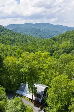 3605 Pilot Knob Road Glenville NC 28736