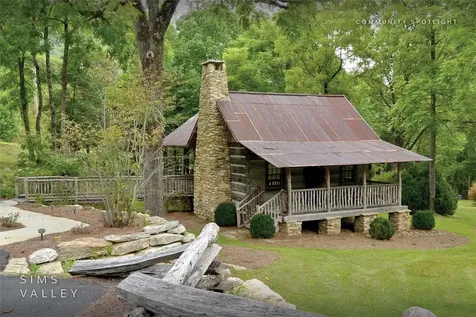 3605 Pilot Knob Road Glenville NC 28736