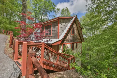 3605 Pilot Knob Road Glenville NC 28736