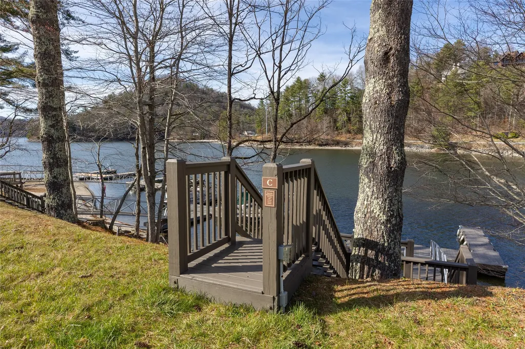 4361 Hwy 107 N Glenville NC 28736