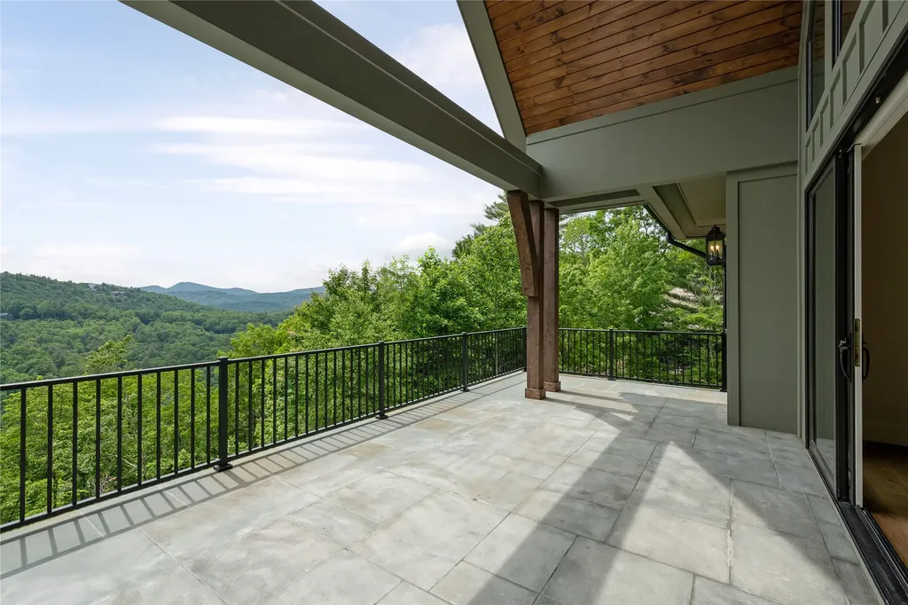 148 East Ridge Road Cashiers NC 28717