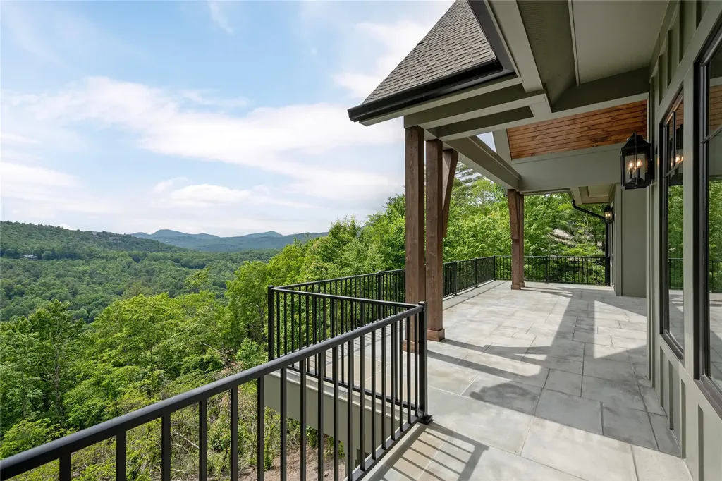 148 East Ridge Road Cashiers NC 28717