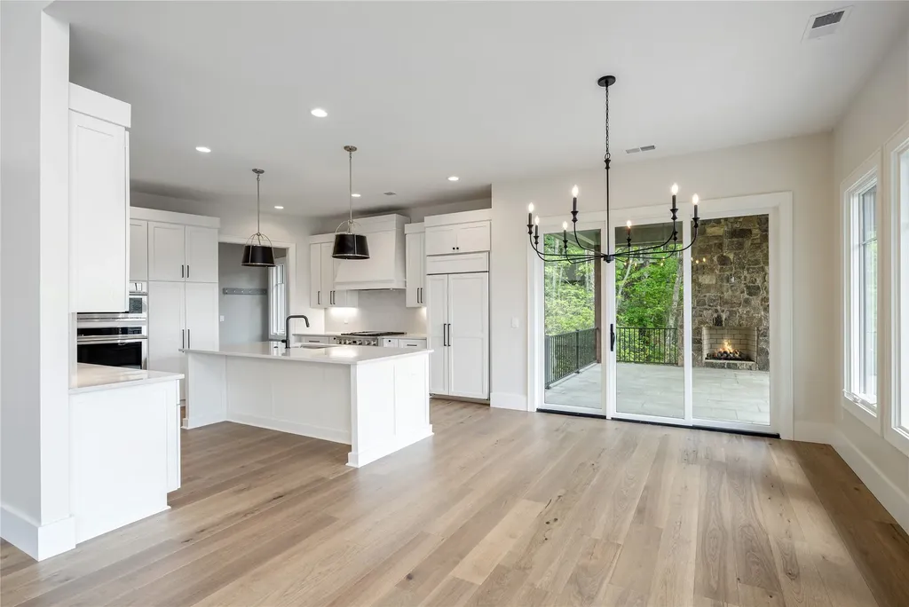 148 East Ridge Road Cashiers NC 28717