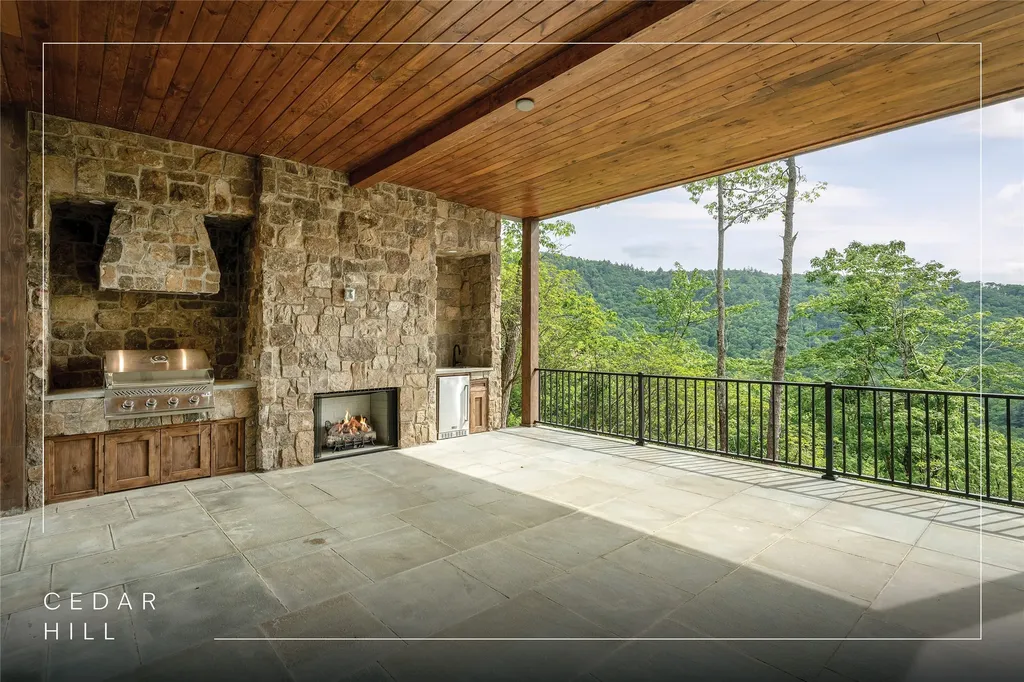 148 East Ridge Road Cashiers NC 28717