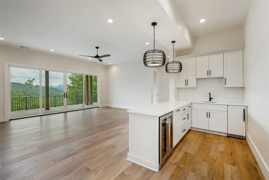 148 East Ridge Road Cashiers NC 28717