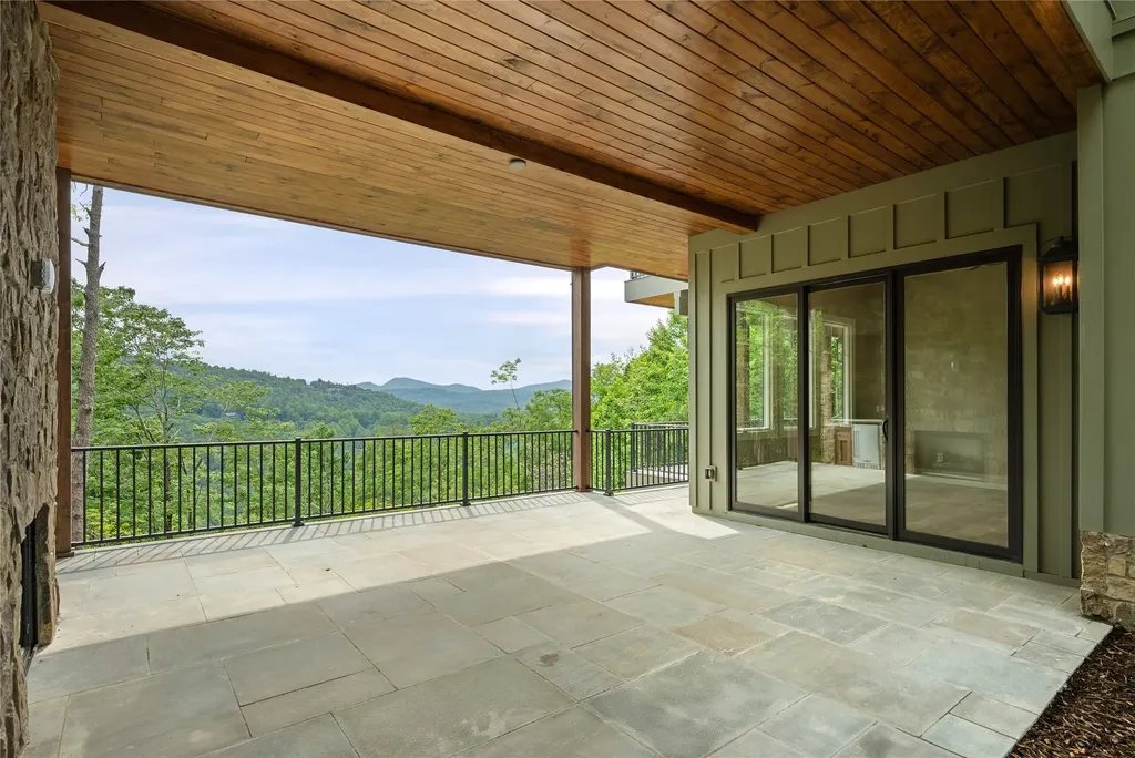 148 East Ridge Road Cashiers NC 28717