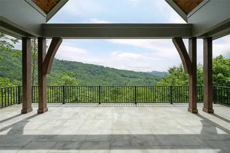148 East Ridge Road Cashiers NC 28717