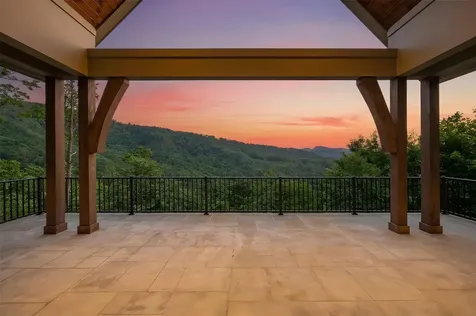 148 East Ridge Road Cashiers NC 28717
