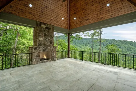 148 East Ridge Road Cashiers NC 28717