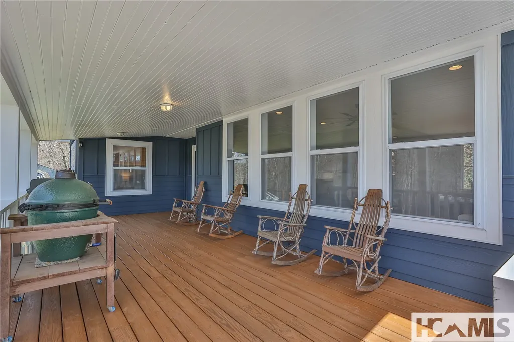 139 Stinger Ridge Glenville NC 28736
