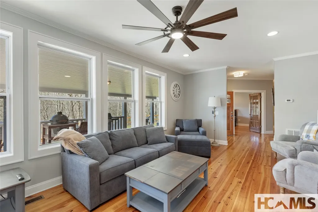 139 Stinger Ridge Glenville NC 28736