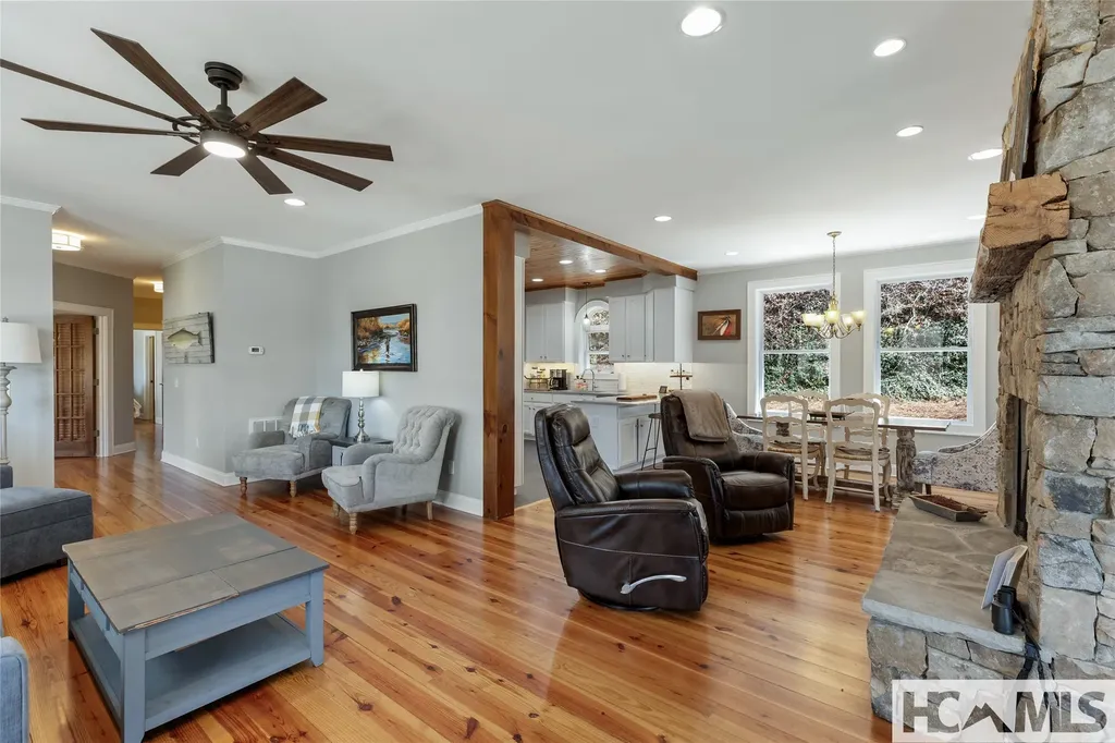 139 Stinger Ridge Glenville NC 28736