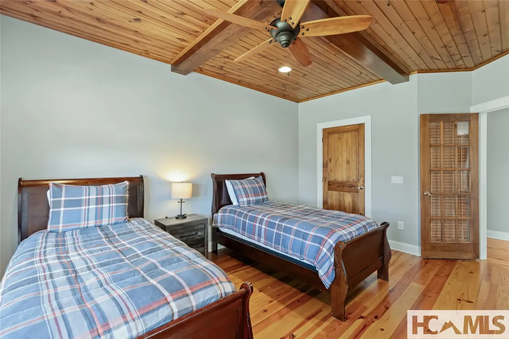 139 Stinger Ridge Glenville NC 28736