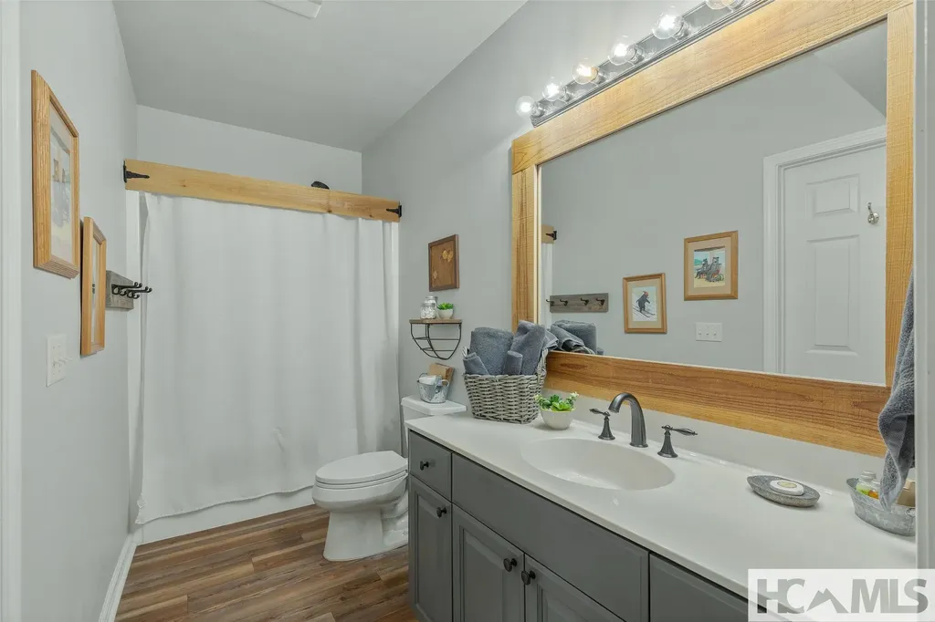 892 Buckberry Sapphire NC 28774