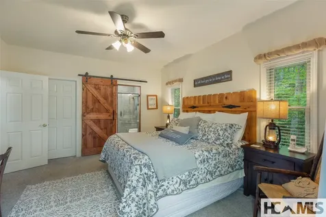 892 Buckberry Sapphire NC 28774